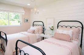 Bilik tidur adalah ruangan peribadi yang khas untuk anda beristirehat setelah sehari suntuk penat bekerja, tak kira di tempat kerja ataupun di rumah. 19 Koleksi Idea Menghias Bilik Tidur Untuk Anak Kembar Ilham Dekorasi