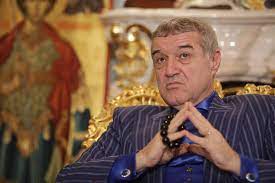 Listen to gigi becali | soundcloud is an audio platform that lets you listen to what you love and share the sounds you create. Gigi Becali Healed Her Entire Coronavirus Family She Had The Whole Commune I Gave Them Medicine And That S It