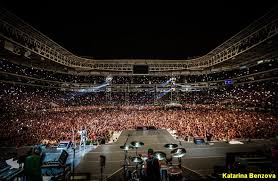 The stadium has a capacity of 43,713 spectators. Index Of Shows 2016 Guns N Roses Estadio Allianz Parque Sao Paulo Sp