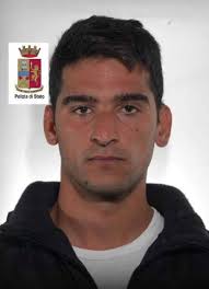 Picchia a sangue la ragazza che rifiuta le avances e l'amica che la  soccorre. Arrestato dalla Polizia