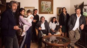 Paolo e laura non sanno come dire ai rispettivi figli che stanno per avere un fratellino. Tutti Lo Sanno Le Verita Nascoste Di Una Famiglia Wired