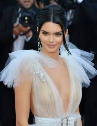 If you dm me a picture with your nip slip/nude, i'll post it! Uncensored Celebrity Nip Slips