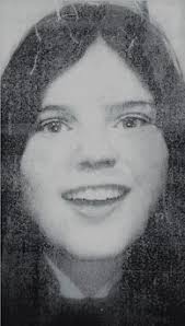 Annette Derry's Instagram, Twitter & Facebook