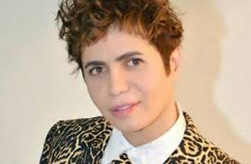 ولد في حلب لعائلة من أصل سوري. ÙÙŠØ¯ÙŠÙˆ Ø¬Ùˆ Ø±Ø¹Ø¯ Ø³Ø£ØµØ¨Ø­ Ø¹Ø§Ø±Ø¶ Ø£Ø²ÙŠØ§Ø¡ Ù‚Ø±ÙŠØ¨ Ø§ Ø¯Ù†ÙŠØ§ Ø§Ù„ÙˆØ·Ù†