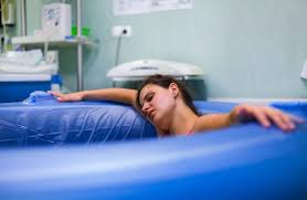 Explore more searches like bersalin dalam air. Gimana Rasanya Melahirkan Di Air Ini 10 Fakta Tentang Water Birth