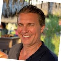 Kelly Scarbrough's Instagram, Twitter & Facebook