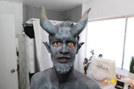 Emperor's new clothes is a song by american rock band panic! Aqui Algunas Fotos Del Panic At The Disco Come To Peru Facebook