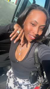 ITSSS FRIDAAAY! Don't mind me I'm just PreGamin' for the weekend. Let's get  this ova w/ yall 🤣🚛🩷 #womenintrucking #femaletruckers #TruckHER #cdl  #tankeryanker