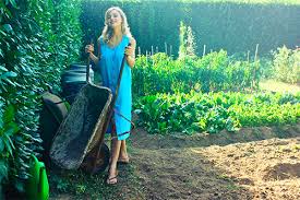 Topsoil is composed of mineral particles, organic matter, water, and air. Top Soil Dredged From Bottom Of A Nutrient Rich Lake Kettle Lake Soil Puslinch