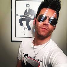 Just tryin' to have some fun folks 😆🤣😂 What a fantastic night in the old  school... and until next Wednesday when you can catch me singing all of  Dean's songs with a