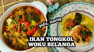 Ikan tongkol kuah santan siap disajikan. Resep Ikan Tongkol Woku Belanga Pedis Khas Manado Dapur Ab Youtube