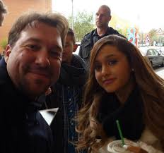 ☁️☁️☁️☁️ invite your friends ! Ariana Grande Photo With Racc Autograph Collector Rb Autogramme Berlin Real Autograph Collectors Club Racc
