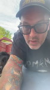 Please take a second to kiss your puppies, they do everything. Don’t drop  them off