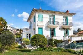 Voir toutes les annonces de vente. Maison A Vendre 10 Pieces 340 0 M2 Nice 06 Provence Alpes Cote D Azur Century 21 Lafage Transactions