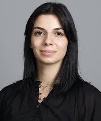 Emma Hays's Instagram, Twitter & Facebook