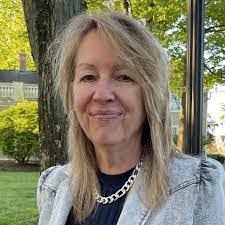 Diane Biddinger's Instagram, Twitter & Facebook