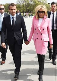 Последние твиты от brigitte macron(@brigitte1edame). French First Lady Brigitte Macron Is A Grecian Dream At The White House French First Lady Fashion First Lady