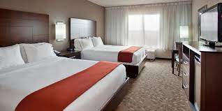 Robert include comfort inn st. Holiday Inn Express Suites Saint Robert Leonard Wood Ihg Hotel