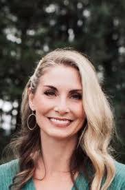 Mandy Olsen's Instagram, Twitter & Facebook