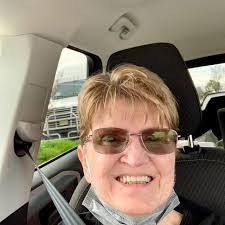 Tammy Graves's Instagram, Twitter & Facebook