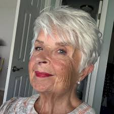 ANOTHER GOLDEN TICKET AWARDED Last night Patrol Officer John Pelcha came  across two vehicles pulled to the side of the road