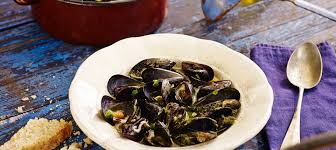 Cozze al pomodoro, zuppetta di cozze, impepata di cozze, cozze alla tarantina o alla marinara, sauté di dalla croazia le cozze alla busara, una vera bontà da gustare con tutto il brodo che bagna il. Ricette Istriane Portorose E Pirano