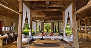 Rumah joglo modern yang megah dengan kolam renang. Rumah Gebyok Jawa Interior Keren Desain Rumah Joglo Desain Interior Rumah Rumah Arsitektur Rumah Tropis