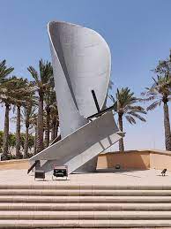 תומרקין הוגדר לעתים קרובות כילד הרע של עולם. Twv6vhvsrybiem