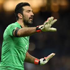 Buffon is widely considered one of the best goalkeepers of the last several decades, leading italy to glory at the 2006 world cup. Juventus Legende Unterschreibt Hier Wird Gianluigi Buffon Am Montag Vorgestellt Fussball