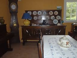 La salle de bain est souvent traitée comme une pièce à part dans votre intérieur pour y déployer toutes vos idées. Couleur Murs Salon Salle A Manger Et Meuble Rustique Chene Fonce Vernis