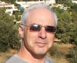 Israeler, bosättare och palestinier i fredlig samexistens