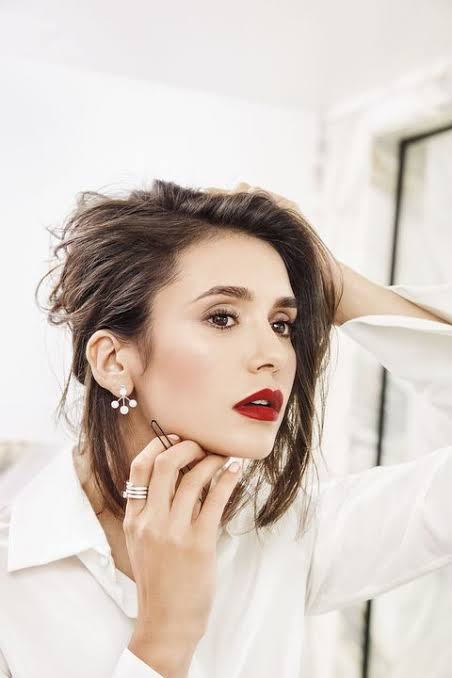 Nina Dovrev Resimleri - Elena Gilbert Resimleri - The Vampire Diares Resimleri