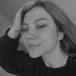 Sasha Shafer's Instagram, Twitter & Facebook