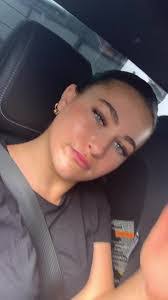 Arianna Blake's Instagram, Twitter & Facebook