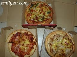 Đặt bánh pizza online, pizza hut cam kết giao tận tơi trong 30 phút. Free Pizza For Pizza Hut Facebook Fans From Emily To You