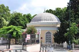 1868 yılında sultan abdülaziz'in emriyle osman gazi türbesi onarılarak. Osman Gazi Turbesi Kultur Portali