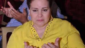 كانت الفنانة مديحة كامل تتمتع بأنوثة طاغية ورقة ودلال يبهر من ينظر إليها، بدأت مشوارها في عالم الفن بأدوار صغيرة سواء في السينما أو التليفزيون وربطتها علاقة صداقة. Ø¹Ù€Ù€Ø§Ø¬Ù„ Ø§Ù„ÙƒØ´Ù Ø¹Ù† ÙˆØµÙŠØ© Ø§Ù„ÙÙ†Ø§Ù†Ø© Ø¯Ù„Ø§Ù„ Ø¹Ø¨Ø¯Ø§Ù„Ø¹Ø²ÙŠØ² Ù‚Ø¨Ù„ Ø±Ø­ÙŠÙ„Ù‡Ø§ ÙˆØ§Ù„ØªÙŠ Ø£Ø¨ÙƒØª Ù…Ù„Ø§ÙŠÙŠÙ† Ø§Ù„Ù…ØµØ±ÙŠÙŠÙ† Ø´Ø§Ù‡Ø¯ ÙÙŠØ¯ÙŠÙˆ Ø®Ù„ÙŠØ¬ Ø§Ù„Ø¬Ø²ÙŠØ±Ø©