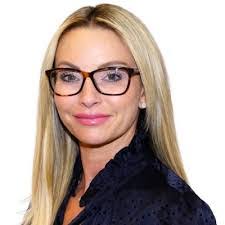 Crystal Kennon's Instagram, Twitter & Facebook