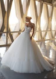 Die Pronovias Kollektion Fur 2021 Hollywood Glamour Fur Ihre Hochzeit In 2020 Pronovias Brautkleid Brautkleid Prinzessin Prachtiges Brautkleid
