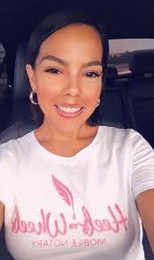 Amanda Cisneros's Instagram, Twitter & Facebook