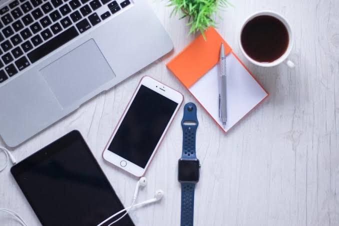 Simple Tech Tools That Make Everyday Life Easier - Scientific Calculator  Online