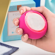 The ufo (which apparently, stands for ur future obsession,) launched at consumer electronics show (ces), a massive tradeshow in las vegas, and is the product of the company's determination to end. Foreo Ufo Smart Mask Treatment Device Pearl Pink 146g Amazon Com Au