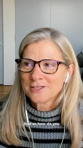 Amber Joseph is not only re-writing the rules for learning through  @itsnextwork, but is changing what it means to work in a team through a  concept that she explains to us as '