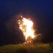 In jenem jahr bedrohten französische truppen unter der führung von napoleon i. Herz Jesu Feuer Bozen Und Umgebung Sudtiroler Weinstrasse
