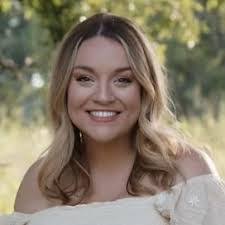 Kena Wilson's Instagram, Twitter & Facebook