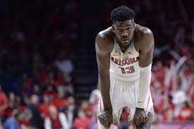The family of star arizona wildcats freshman deandre ayton says it is outraged and disgusted by an espn report implying ayton received $100,000 in exchange to committing to ua. As Arizona Wildcats Scandal Takes New Turn Will Former Players Like Deandre Ayton Be Affected Essentiallysports