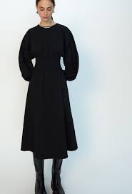 Und der sommer kann beginnen. 10 Zara Kleider Die Diesen Winter Wirklich Trend Sind Glamour
