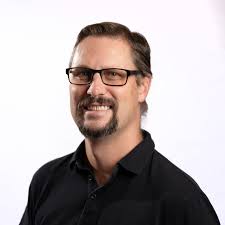 Jonathan Ingraham headshot.JPG