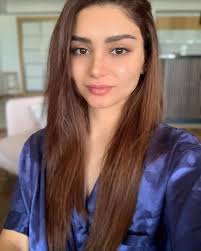 هيفاء حسوني Haifa Hassony On Instagram جمعتكم مباركة حبايبي اليوم الكعدة البيتوتية والعناية بالبشرة والتنظيف وترتيب الب Cute Animal Photos Girl Animal Photo