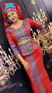 4.0 | 100,000+ yükleme sayısı. Robe Africaine Bazin Riche 113894